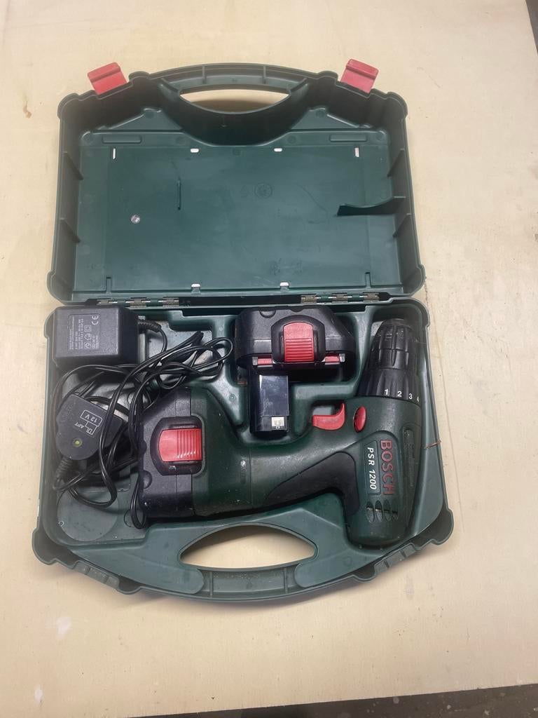 Bosch PSR 1200 Boormachine met Koffer en Accu, Doe-het-zelf en Verbouw, Gereedschap | Boormachines, Variabele snelheid, Ophalen of Verzenden