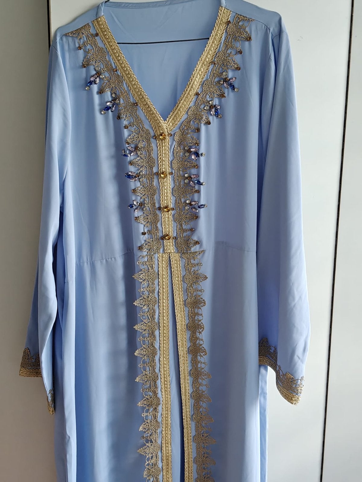 Elegante lichtblauwe kaftan met gouden borduursels, Overige typen, Blauw, Zo goed als nieuw, Ophalen