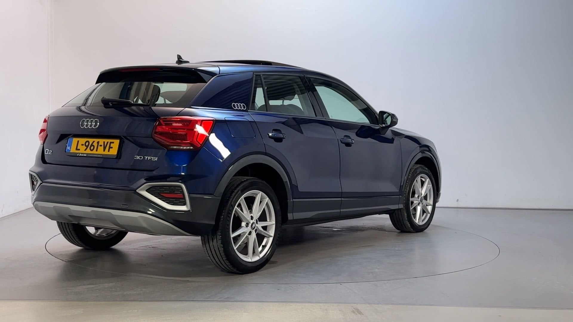 Audi Q2 30 TFSI Advanced Edition Panoramadak Stoelverwarming, Auto's, Voorwielaandrijving, Dealer onderhouden, Stof, Gebruikt