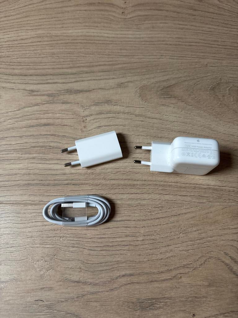 Apple 12W USB Power Adapter met Lightning kabel, Verzenden, Zo goed als nieuw, Apple iPhone