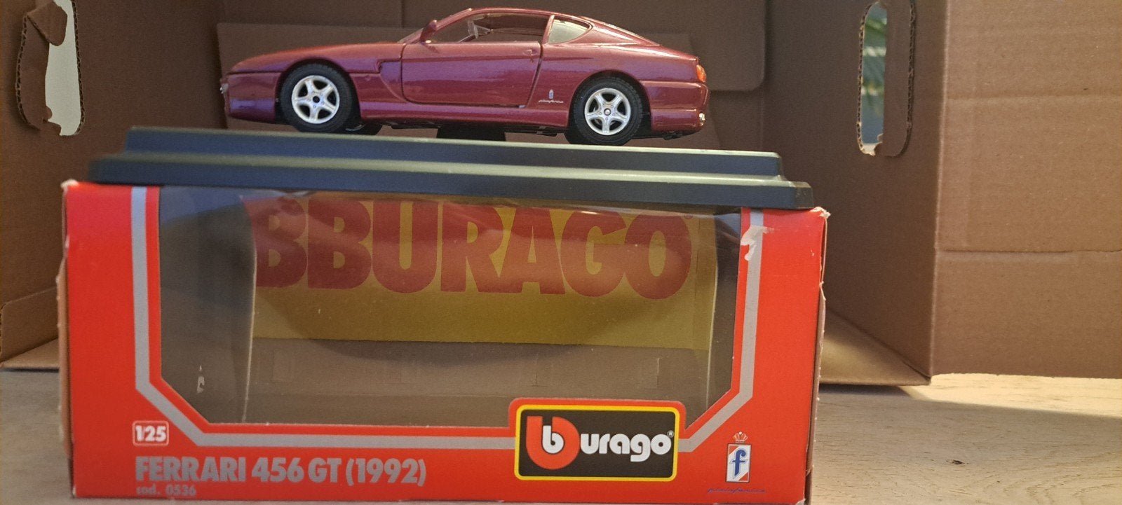 Bburago Ferrari 456 GT (1992) schaalmodel, Ophalen of Verzenden, Zo goed als nieuw, Auto, Overige merken