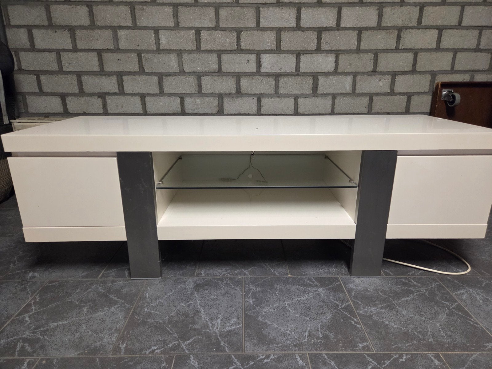 Televisie Meubel, Gebruikt, 100 tot 150 cm, 100 tot 150 cm, Ophalen of Verzenden