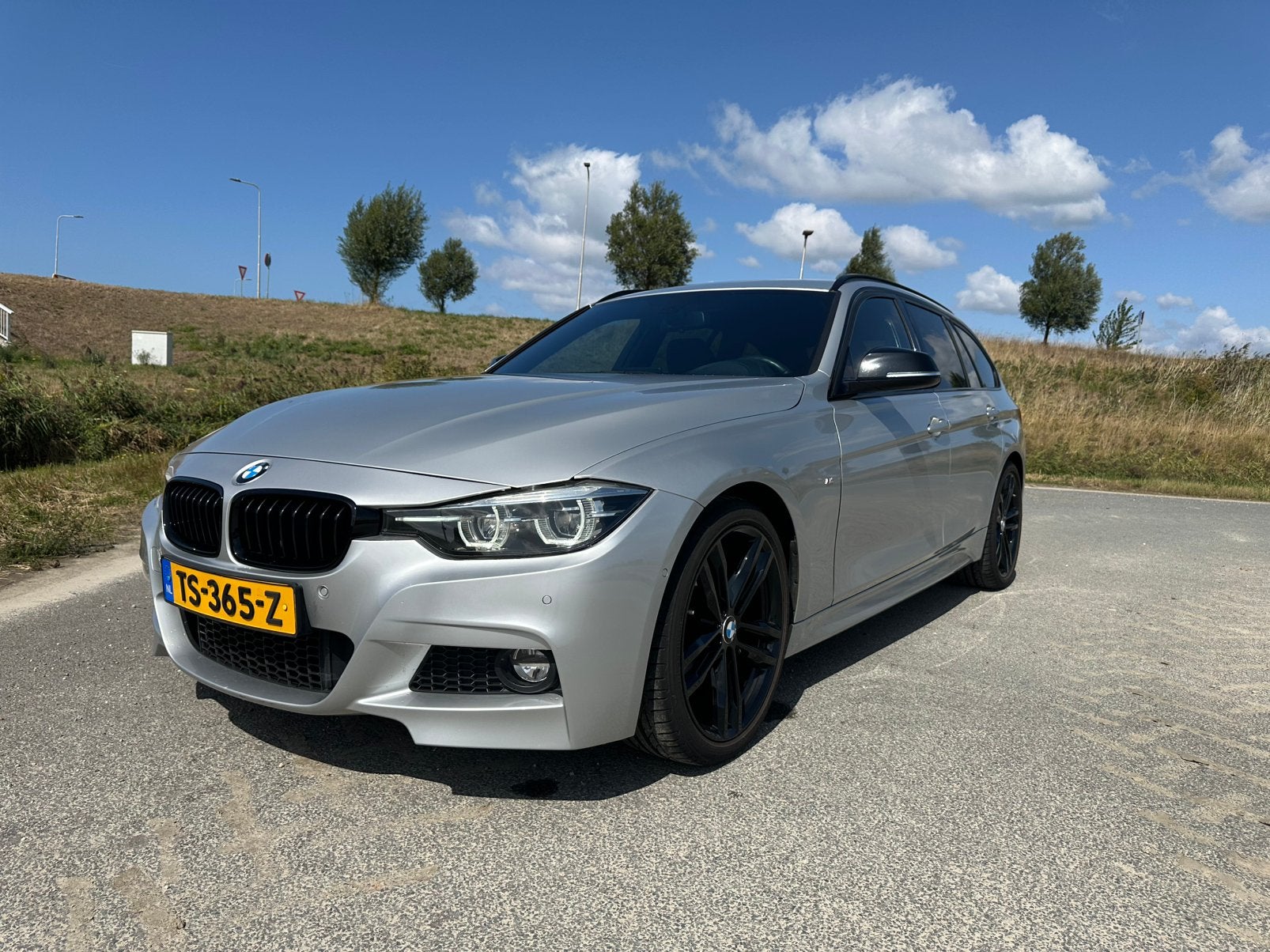 BMW 320i M-Sport * Origineel NL*Dealer Onderhouden*, Automaat, 4 cilinders, Leder, Stationwagon