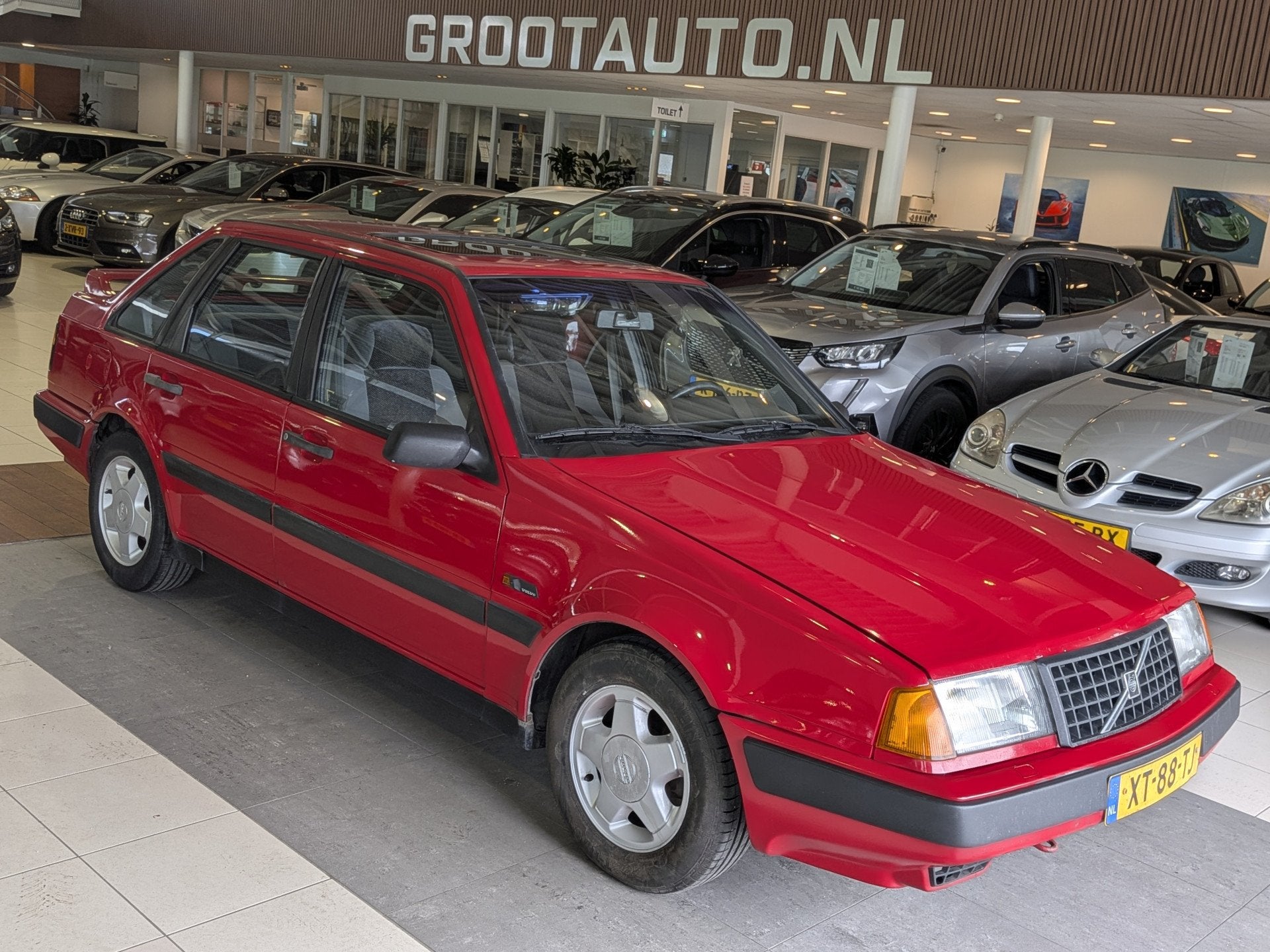 Volvo 440 1.7 DL (GLT K6) Restauratie Object NAP, Stuurbekra, Auto's, Oldtimers, Voorwielaandrijving, Stof, Origineel Nederlands