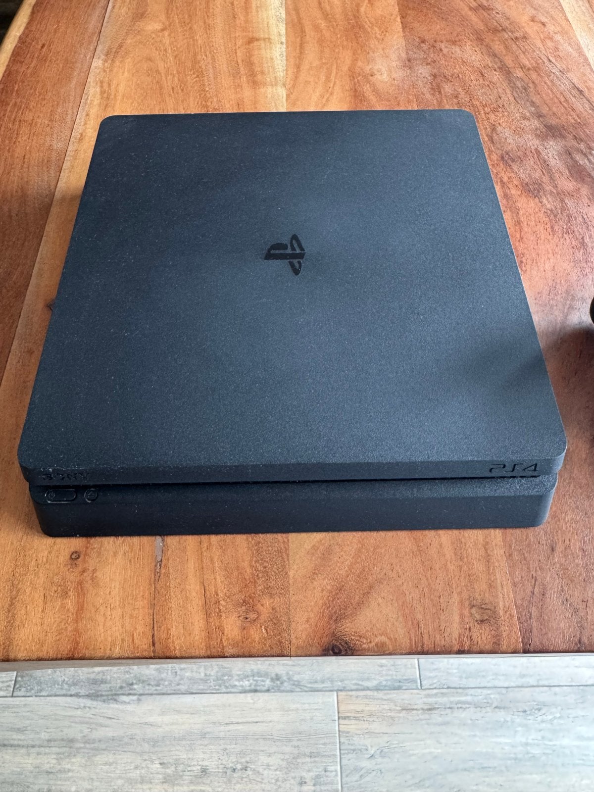 PS4 Slim met 2 controllers, oplaadstation en 5 games, Ophalen, Met 2 controllers, Slim, 500 GB