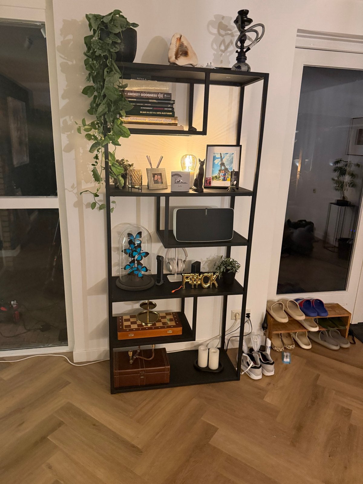 Zwart metalen rek - Modern en stijlvol, Ophalen of Verzenden, Gebruikt