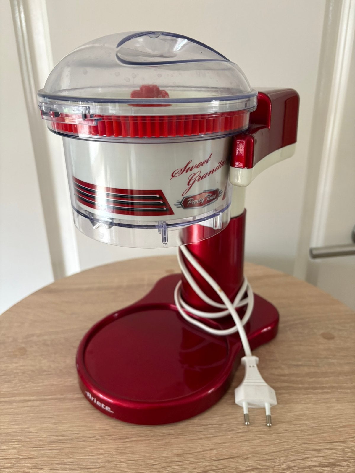 Ijsblokjes machine crushed ice, Minder dan 1 liter, Ophalen, Zo goed als nieuw, 1 snelheid