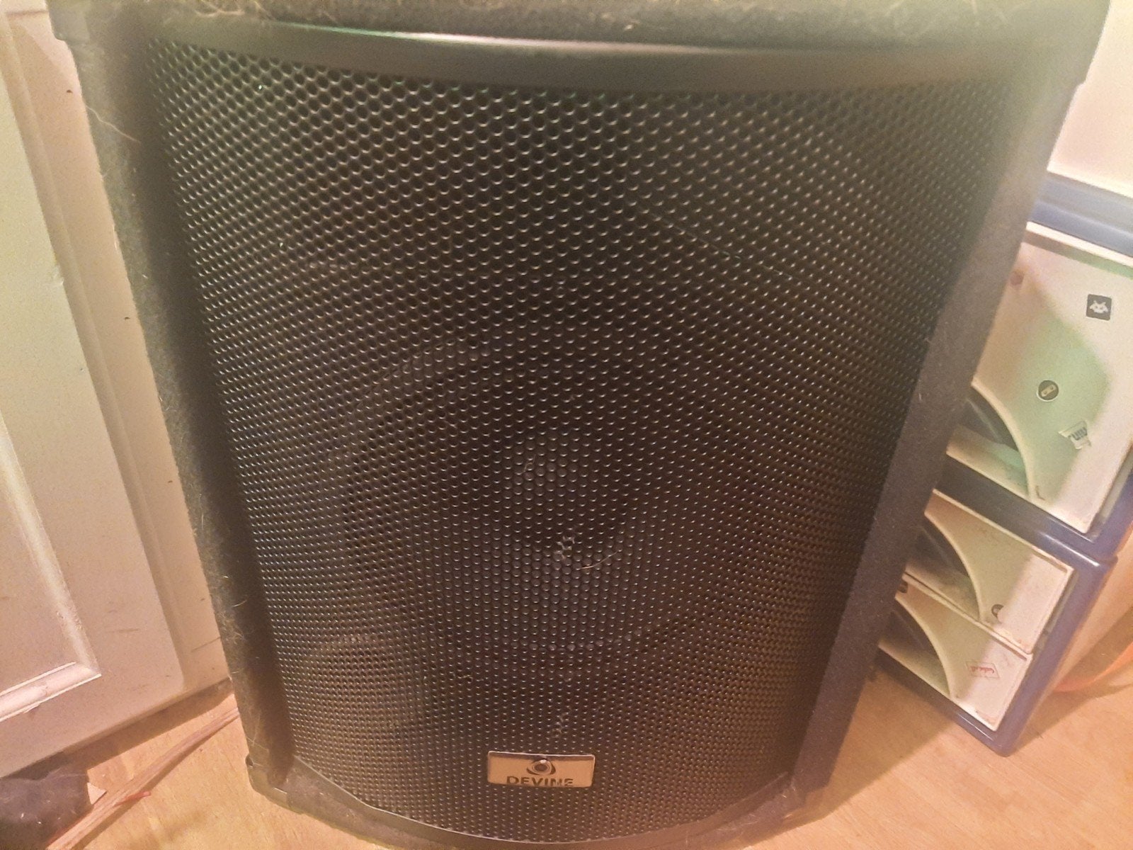 Devine Speaker - Krachtige Geluidsweergave, Party speaker, Zo goed als nieuw, Geschikt voor surround/home cinema, Ophalen