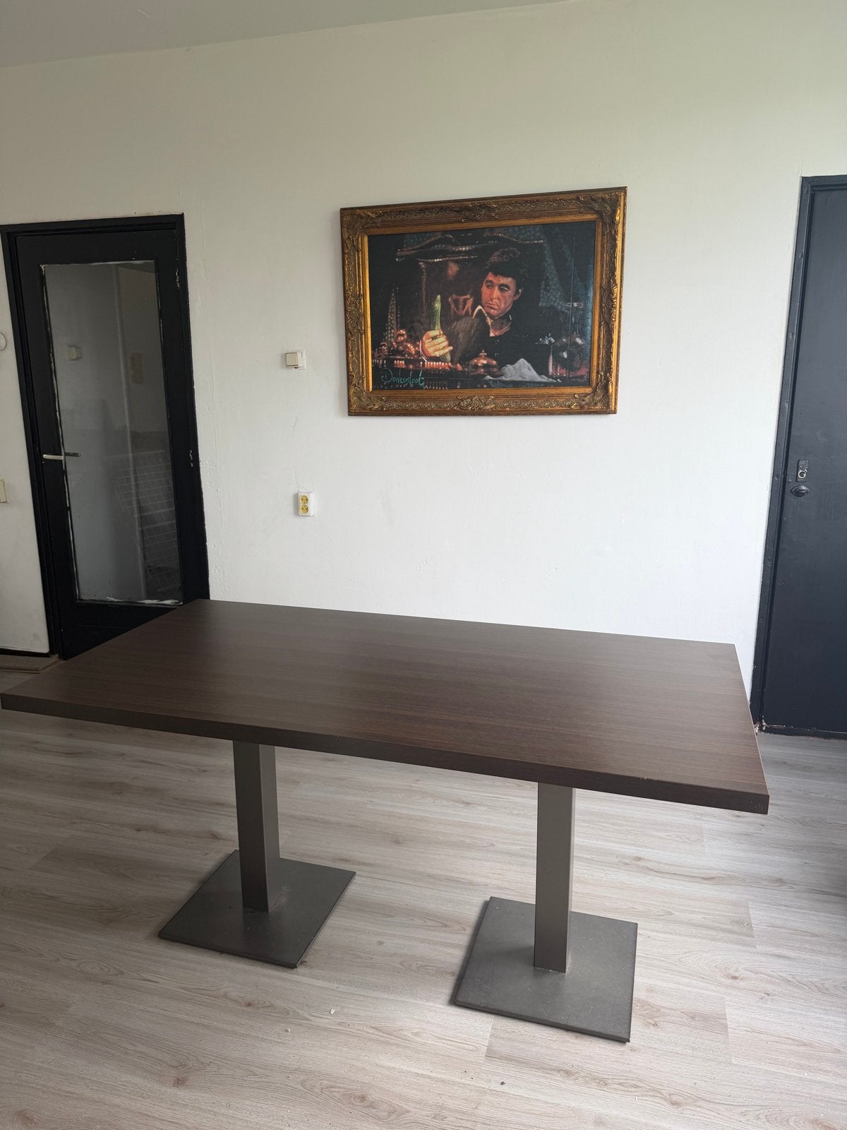 Moderne eettafel met metalen onderstel, Ophalen, Gebruikt, 50 tot 100 cm, 150 tot 200 cm