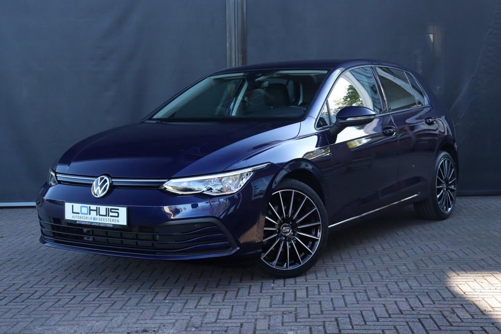 Volkswagen Golf 1.5 TSI Life| ACC | VIRTUAL |CARPLAY | 18" L, Voorwielaandrijving, Stof, 4 cilinders, Blauw