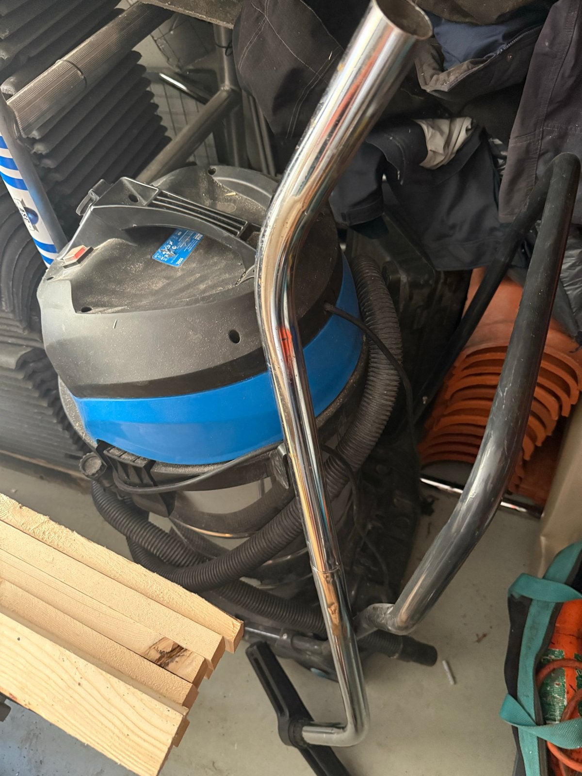 HBM Industriële Stofzuiger 100L 2400W, Ophalen, Overige merken, Gebruikt, Industriële stofzuiger