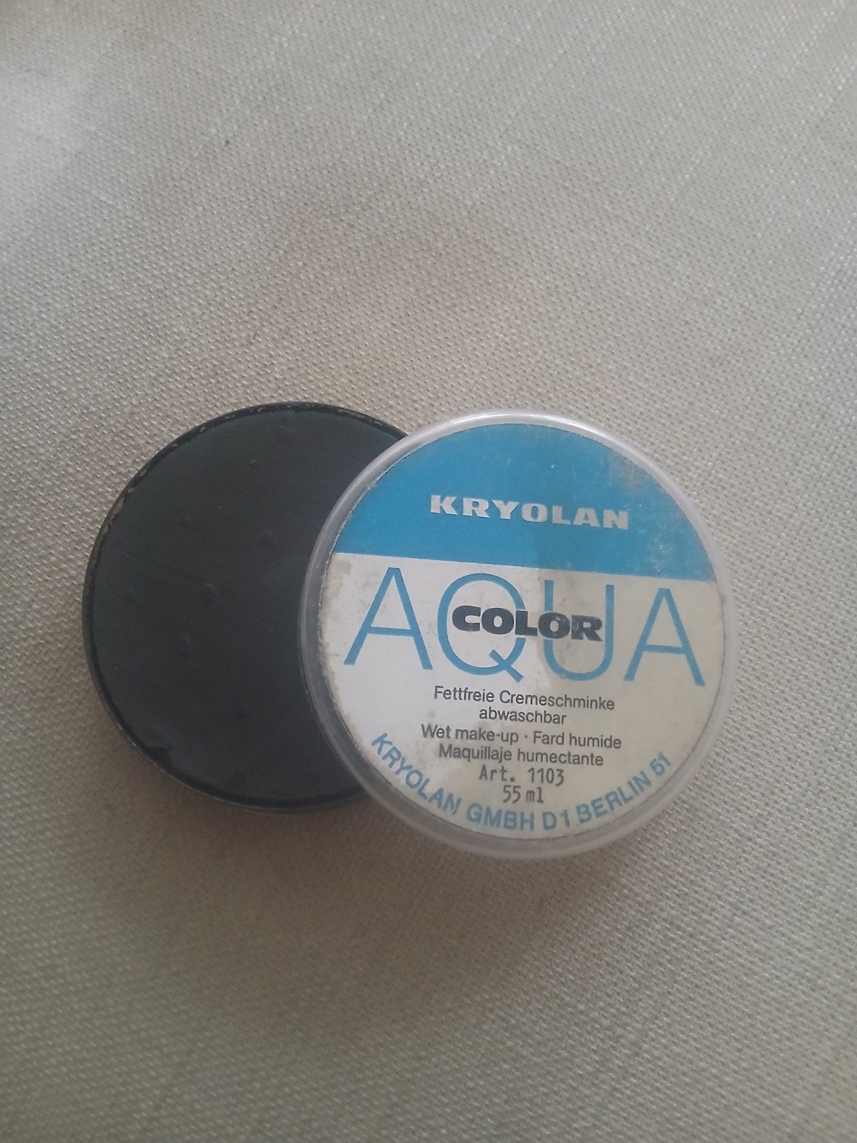 Kryolan Aqua Color Make-up Zwart - 55ml, Ophalen of Verzenden, Nieuw, Zwart, Gehele gezicht
