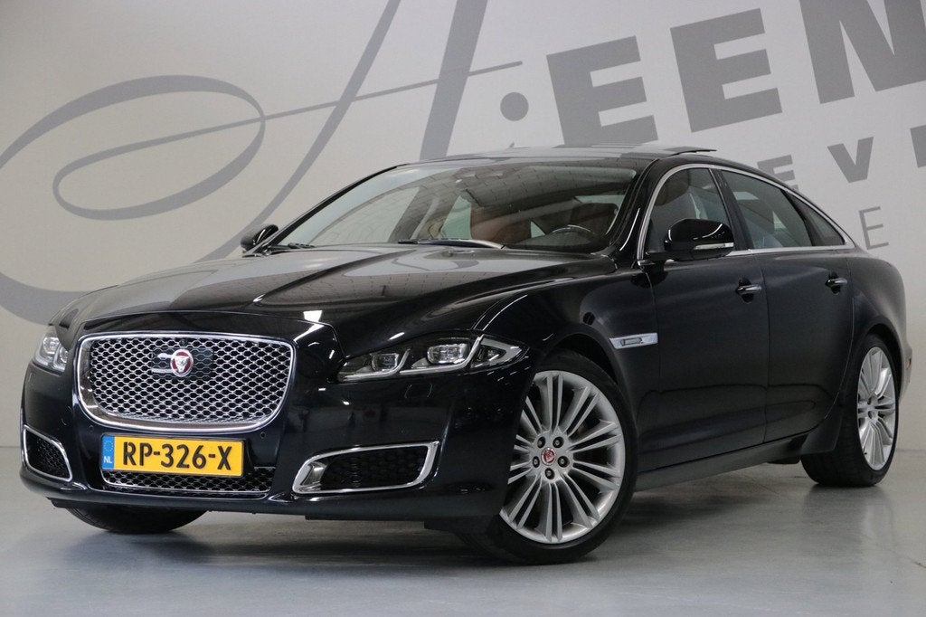 Jaguar XJ 3.0 V6 SC AWD Autobiography LWB/Apple carplay/NAP/, Auto's, Jaguar, Automaat, Gebruikt, 2995 cc, Bedrijf