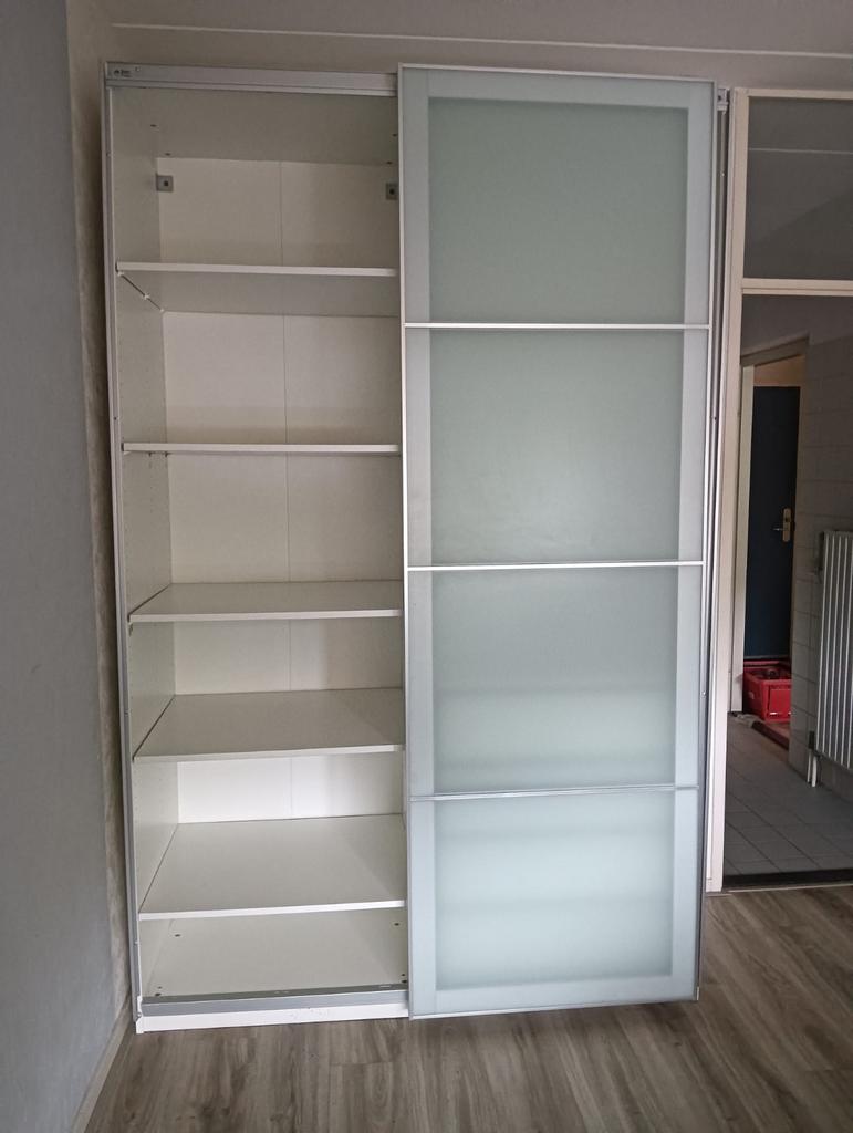 IKEA PAX kledingkast met schuifdeuren en lades, 100 tot 150 cm, Zo goed als nieuw, 50 tot 75 cm, Ophalen
