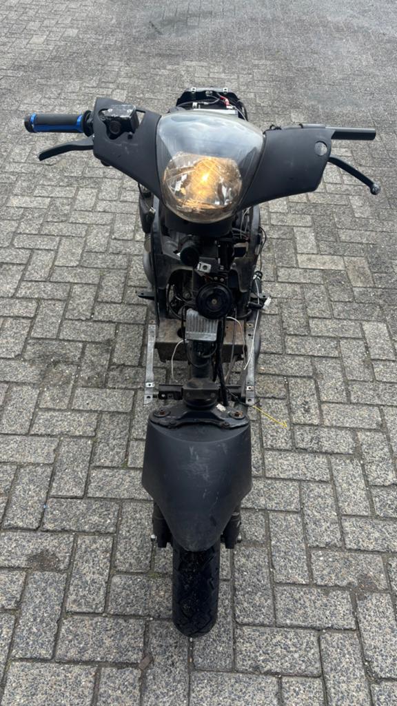 Piaggio zip 4 takt 80cc malossi 2017, Fietsen en Brommers, Scooters | Piaggio, Ophalen, Zo goed als nieuw, Benzine, Zip