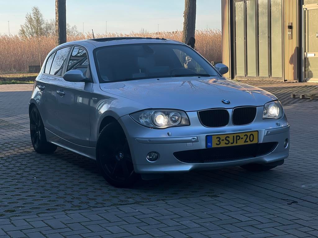 BMW 1-Serie 2.0 120I AUT 2004 Grijs nieuw APK, Auto's, Achterwielaandrijving, 1995 cc, 4 cilinders, 1200 kg