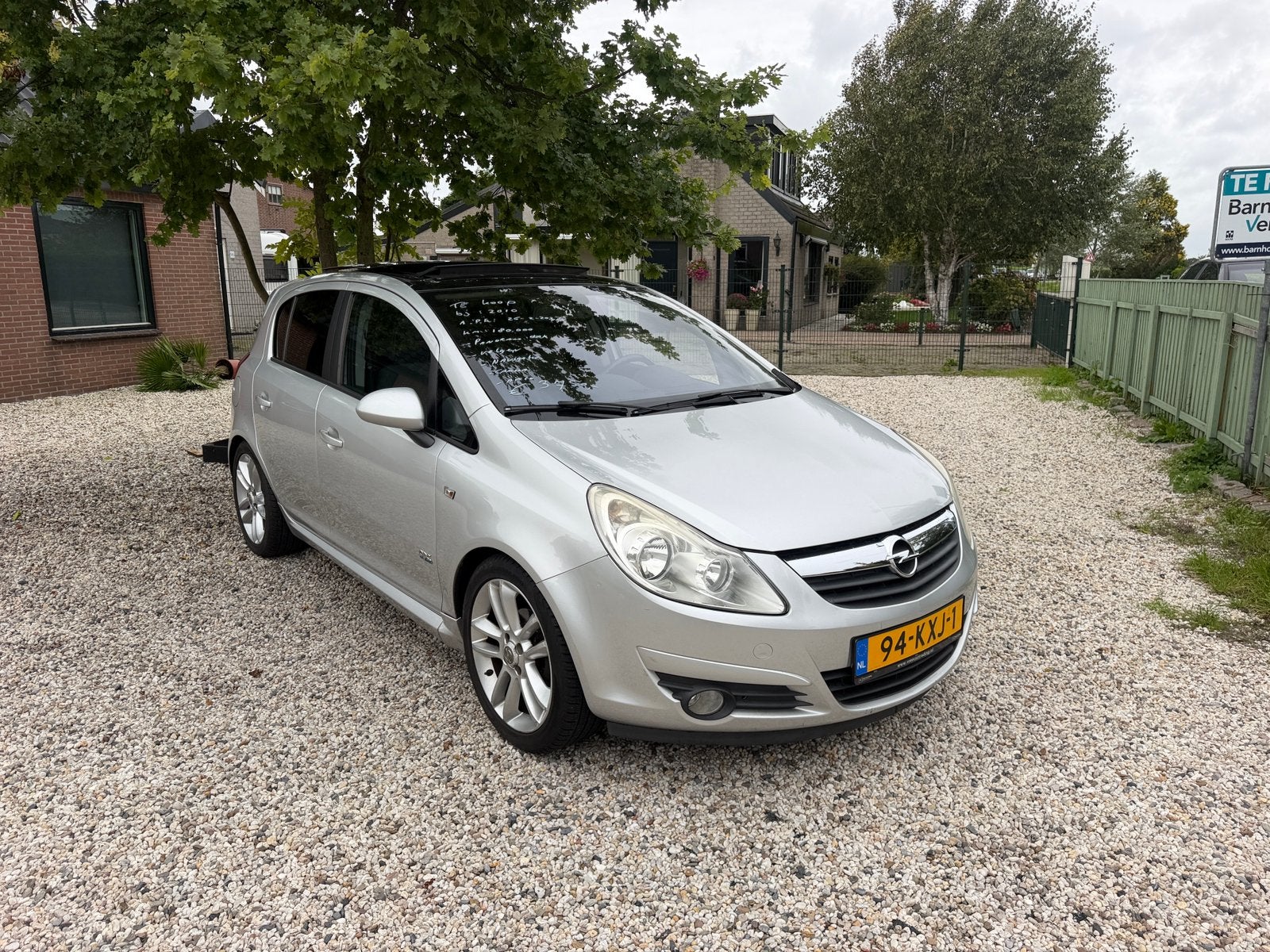 Opel Corsa 1.4 16V 5D WR 2010 Grijs Panoramadak, Voorwielaandrijving, 1063 kg, 49 €/maand, Origineel Nederlands