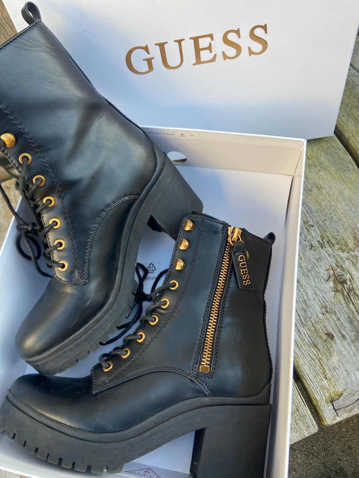 Guess Laarzen, Kleding | Dames, Schoenen, Ophalen of Verzenden, Zo goed als nieuw, Zwart, Hoge laarzen
