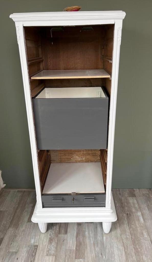 Unieke witte kast met rolluik en lade, 140x59x49 cm, Ophalen, Gebruikt