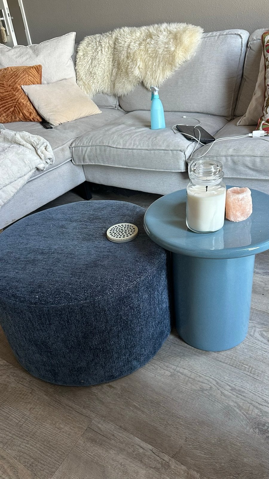 Set van 2 salontafels: poef en bijzettafel, Ophalen, Zo goed als nieuw, Rond, Kunststof