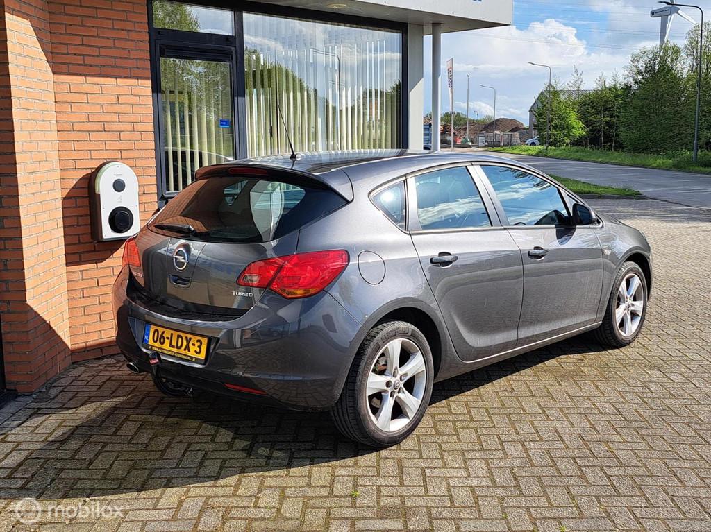 Opel Astra 1.4 Turbo Edition Airco | LMV | Tr.hk, Voorwielaandrijving, Euro 5, Gebruikt, 680 kg