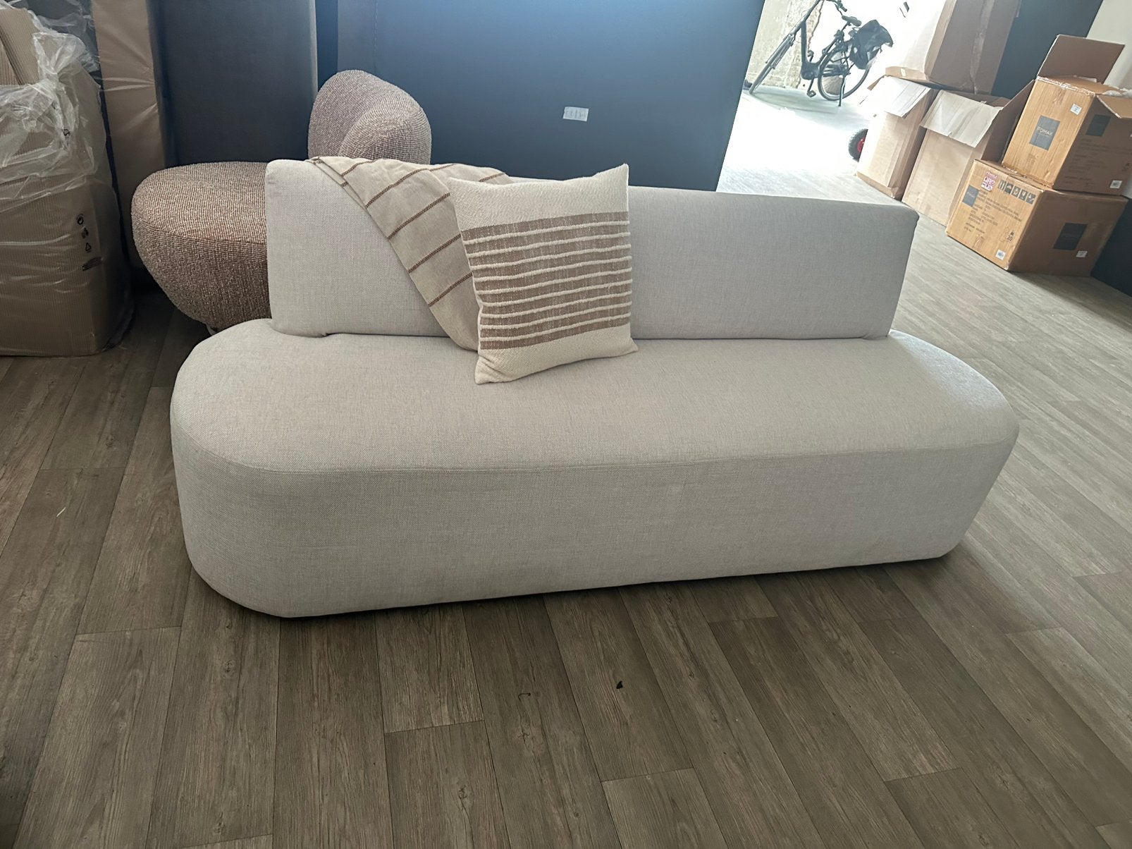 Eetkamerbank Gio 180 cm / 220 cm totaal, Ophalen, Bruin, Zo goed als nieuw, Stof