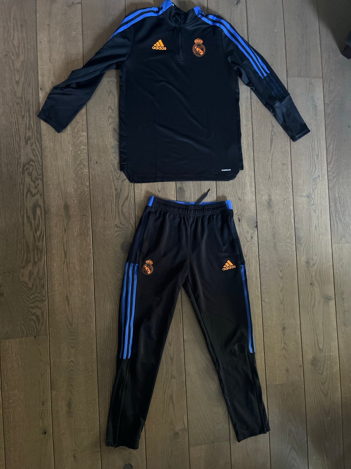 Adidas Real Madrid trainingspak(kunnen apart worden besteld), Zwart, Overige maten, Ophalen of Verzenden, Voetbal