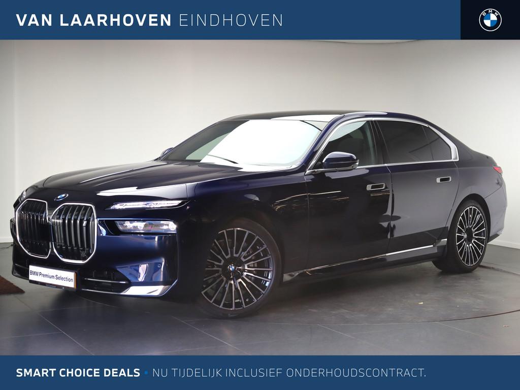 BMW i7 eDrive50 High Executive / Panoramadak / Stoelventilat, Auto's, BMW, Head-up Display, Achterwielaandrijving, Zwart, Met garantie (alle)