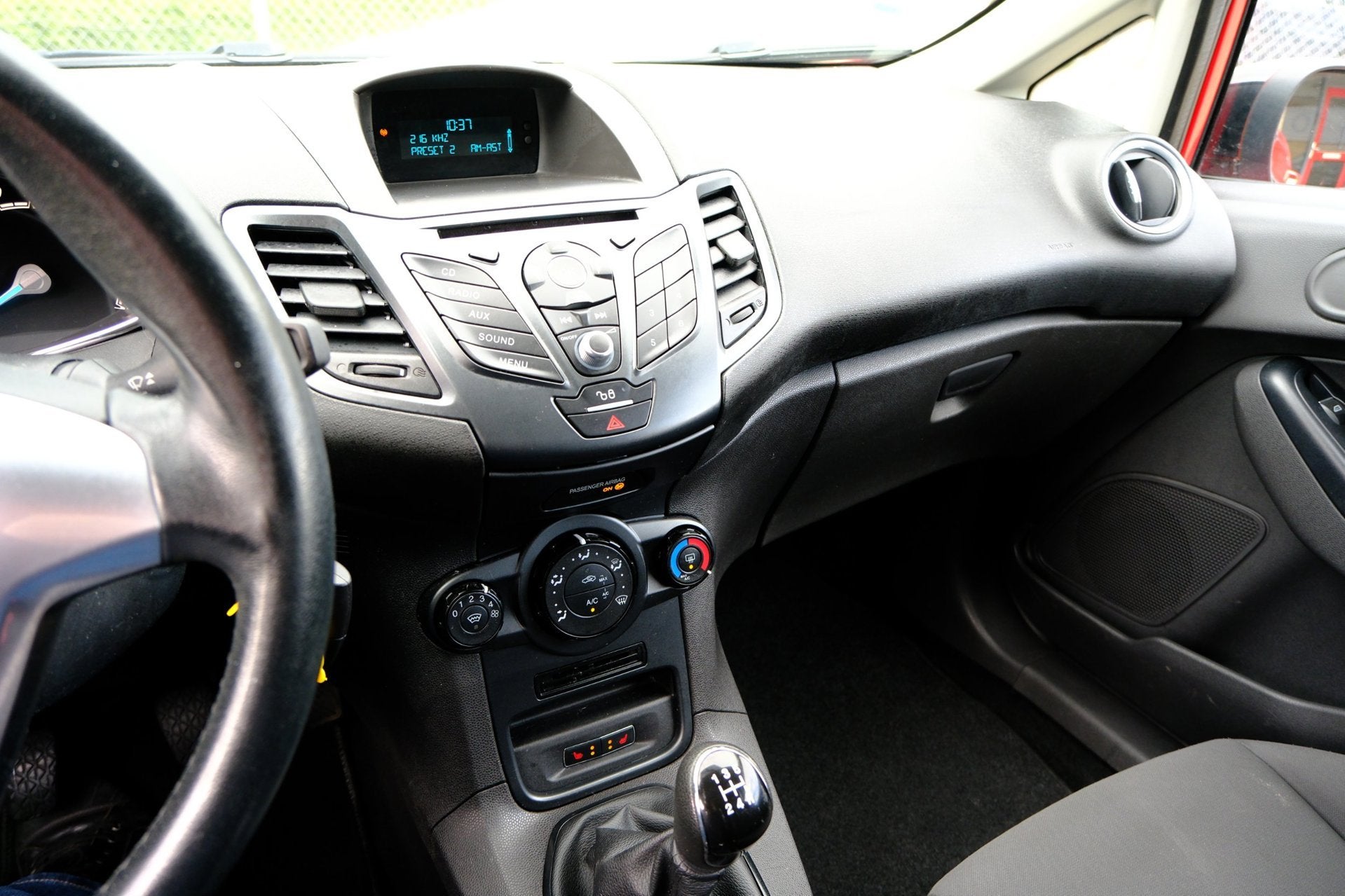Foto 11 van Ford Fiesta 1.0 Style Airco|Stoelverw|Voorruit verw
