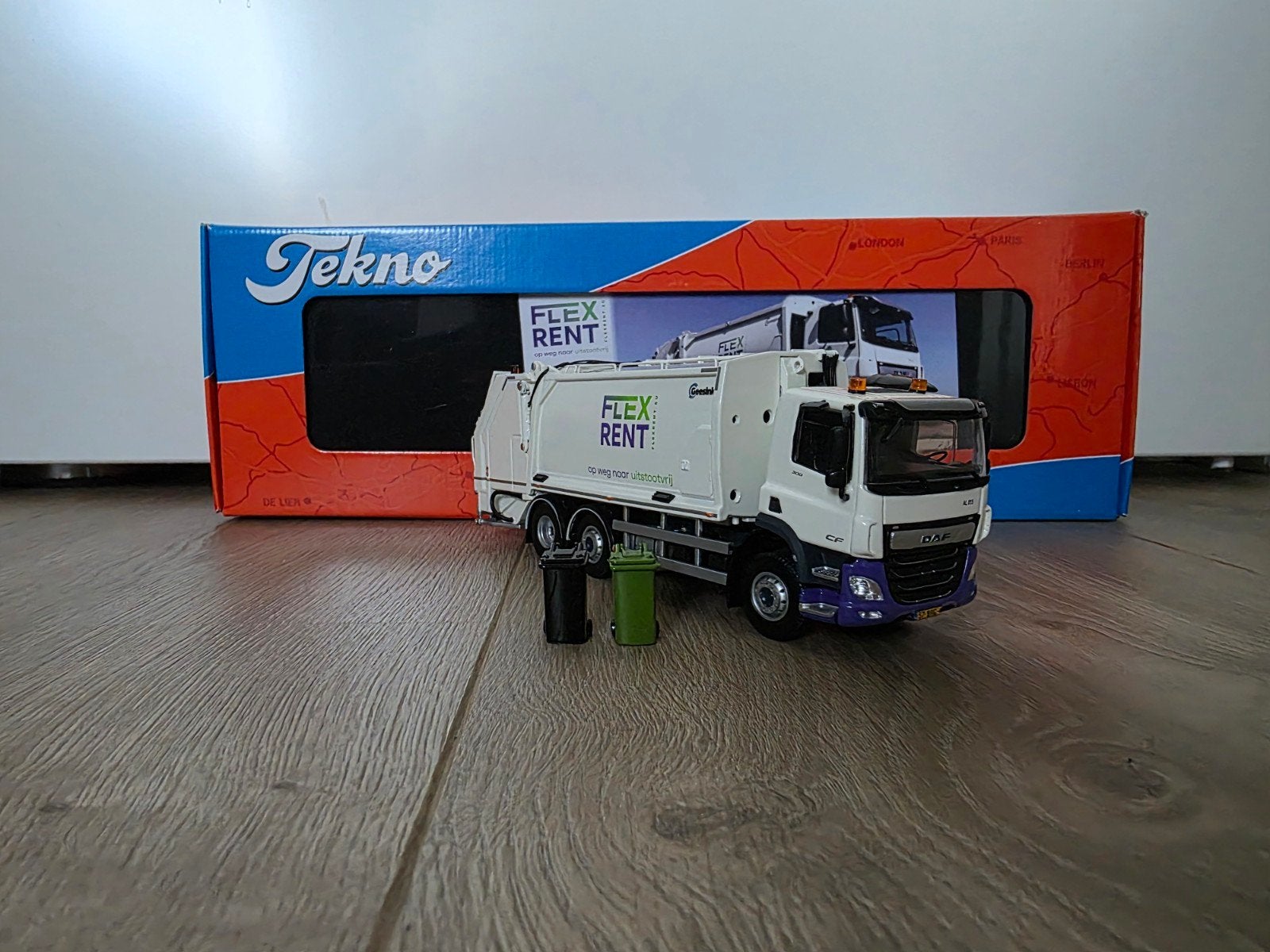Tekno DAF Flex Rent Vuilniswagen met kliko's, Overige merken, 1:32 tot 1:50, Ophalen of Verzenden, Zo goed als nieuw