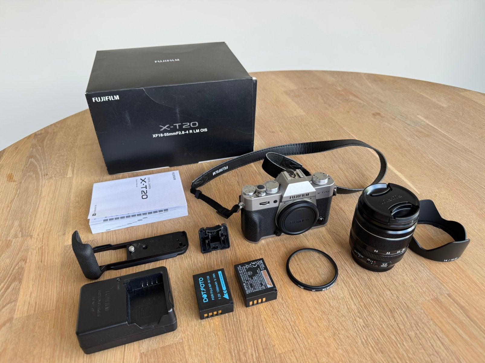 Fujifilm X-T20 + XF 18-55mm + grip + 2 accu’s – compleet, Gebruikt, Ophalen of Verzenden, Fujifilm, 24 megapixels
