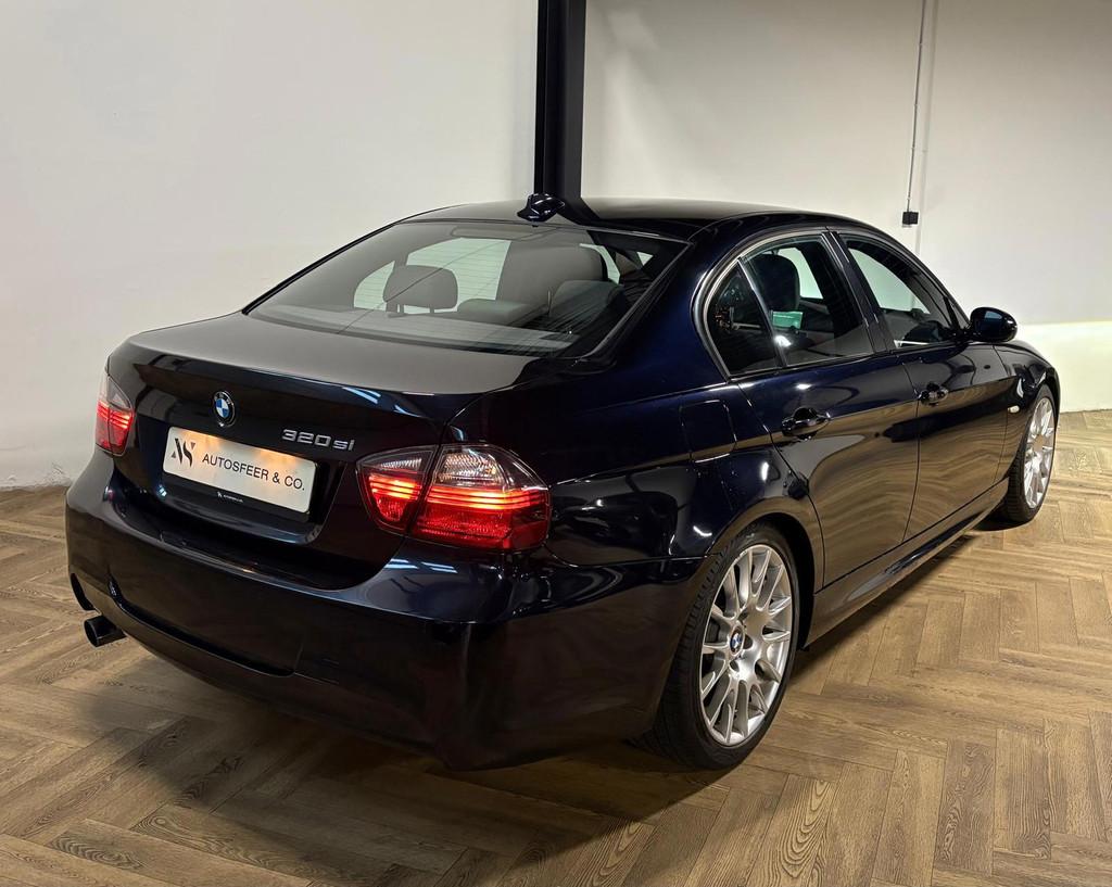 BMW 3-serie 320si PDC NAVI', Auto's, BMW, Gebruikt, Zwart, 4 cilinders, Alcantara
