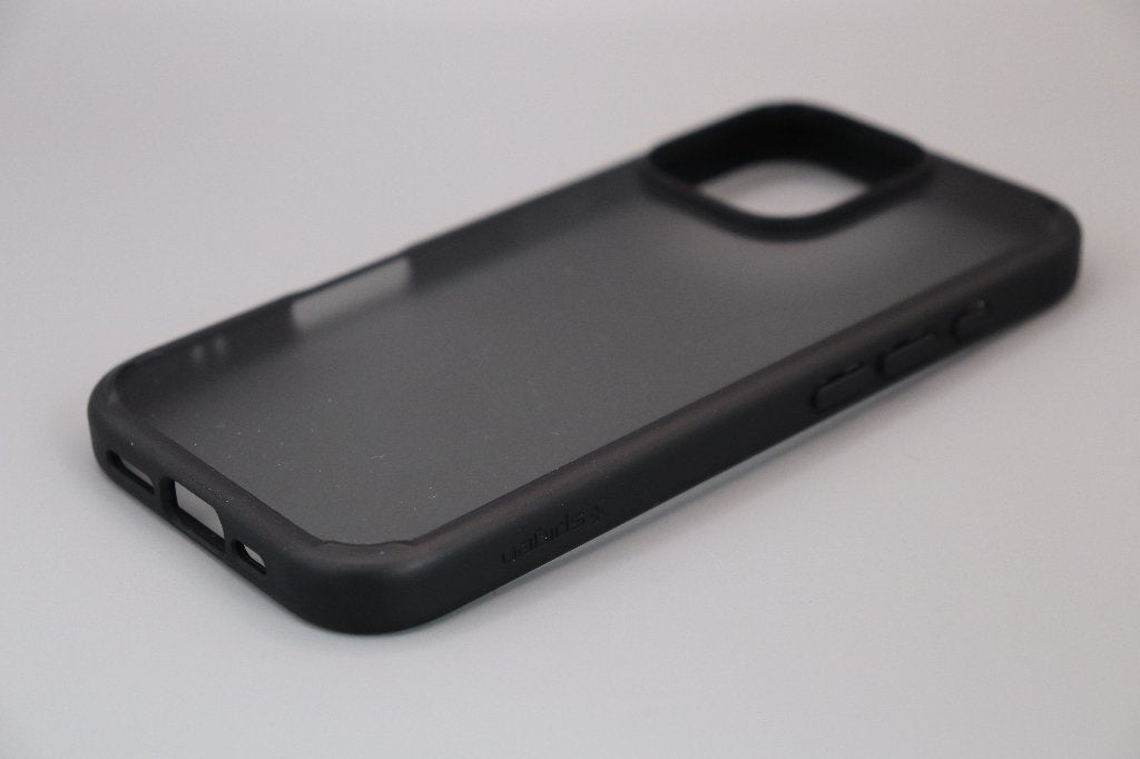 iPhone 16 Pro hoesje | Spigen Ultra Hybrid hoesje, Ophalen of Verzenden, Zo goed als nieuw, Spigen, IPhone 16 Pro