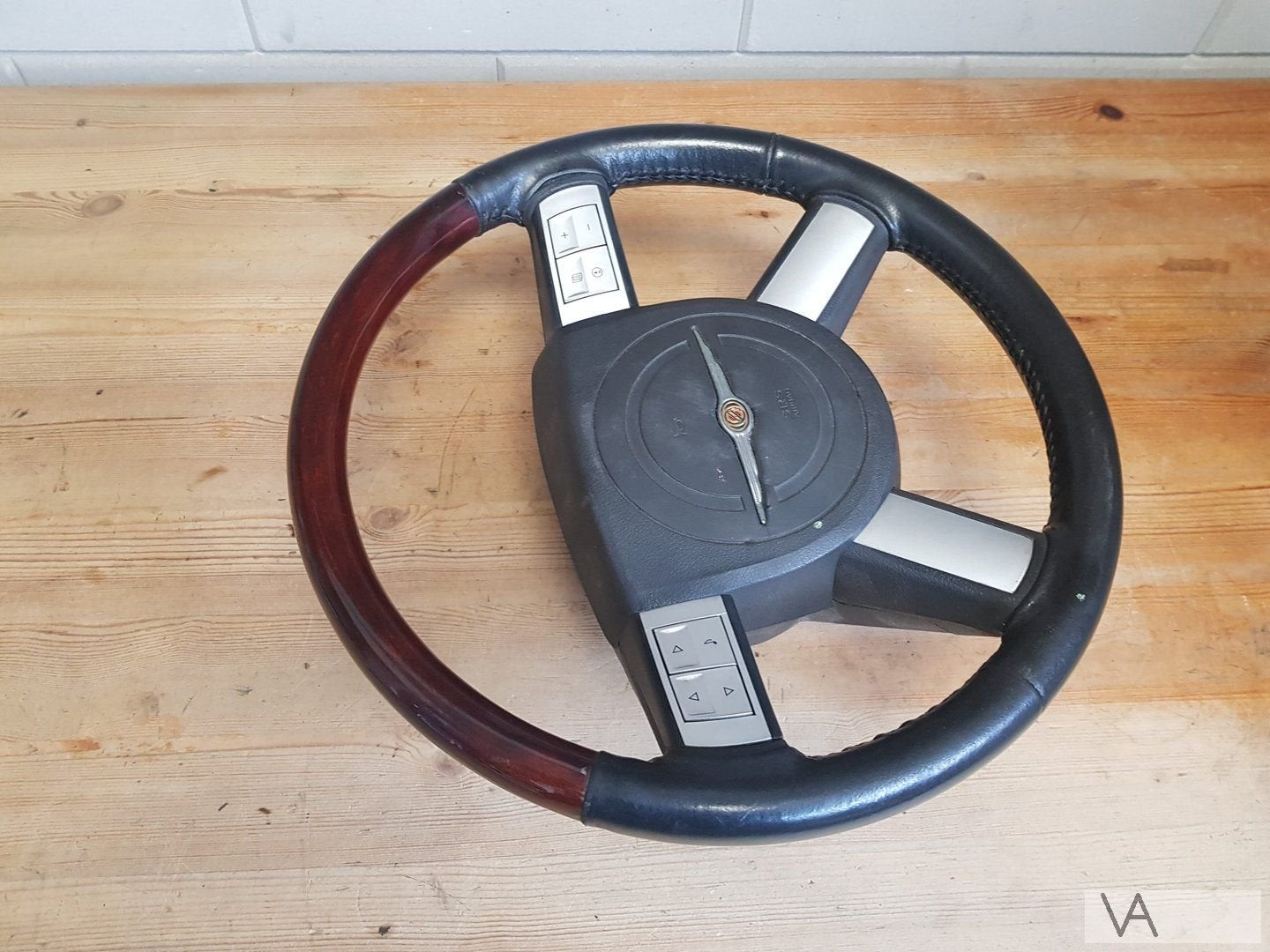 Chrysler 300C 2004 - 2010 half houten stuur met airbag €100, Auto-onderdelen, Gebruikt, -, Ophalen of Verzenden, -