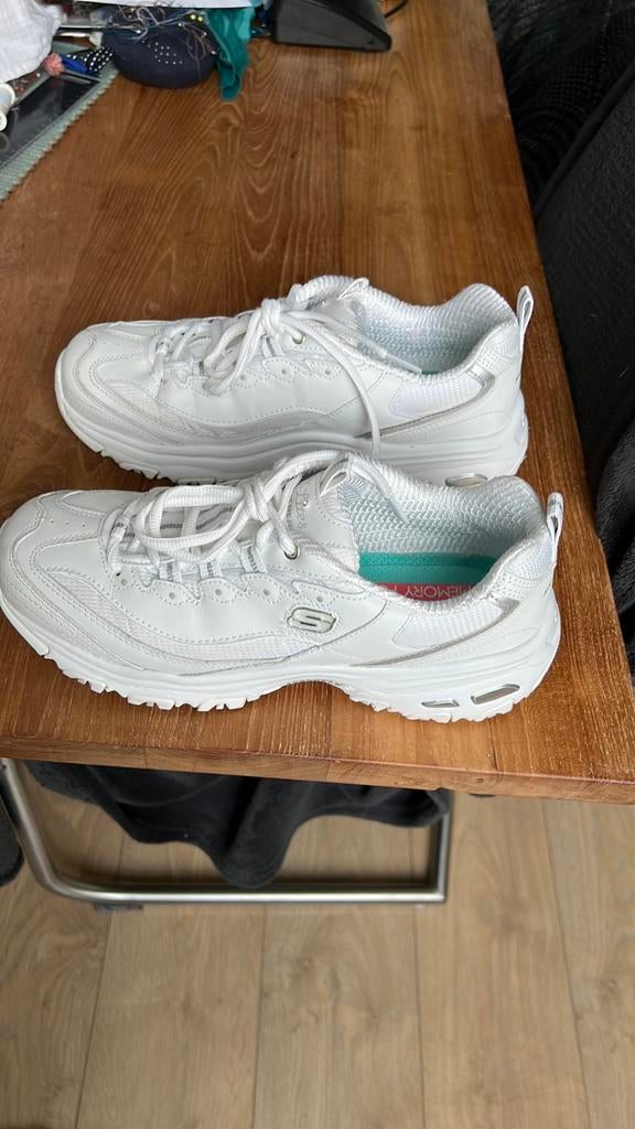 Skechers D’Elites maat 39, Kleding | Dames, Schoenen, Ophalen, Wit, Sneakers of Gympen, Zo goed als nieuw