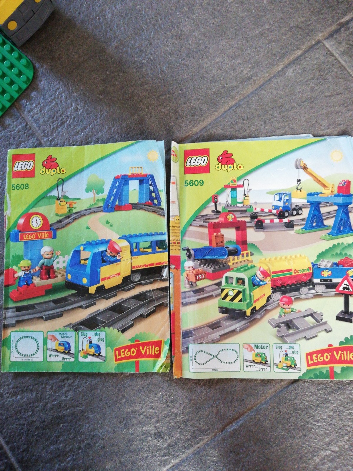 Lego Duplo Treinset met bruggen, kranen en meer (5608, 5609), Gebruikt, Overige thema's, Ophalen of Verzenden, Duplo