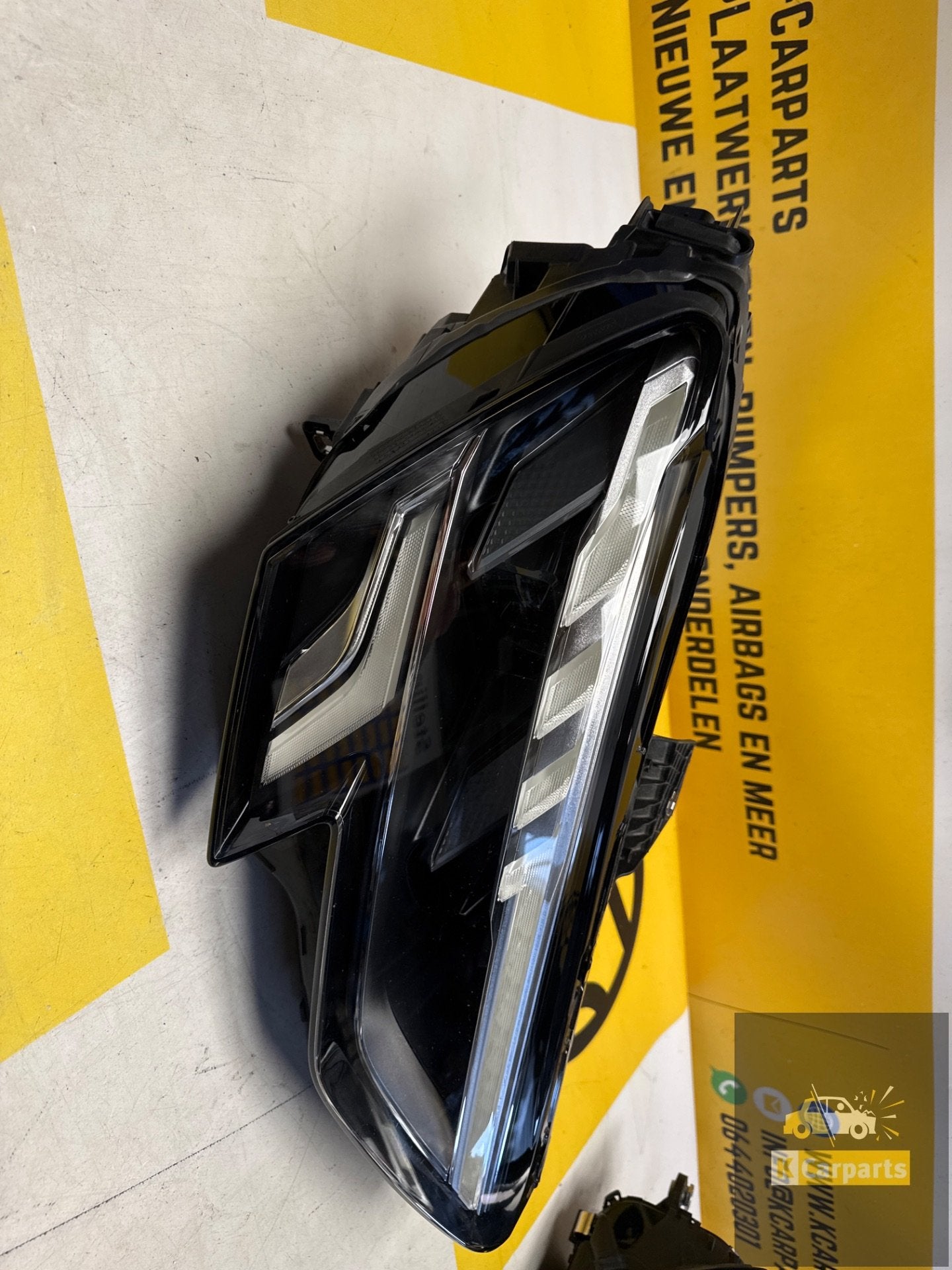 Audi A3 8Y Voll Led Koplamp Rechts Voor 8Y0941034, Gebruikt, AUDI AG, Auto-Union-Strasse 1
85045  Ingolstadt, DE, Kundenbetreuung@audi.de
