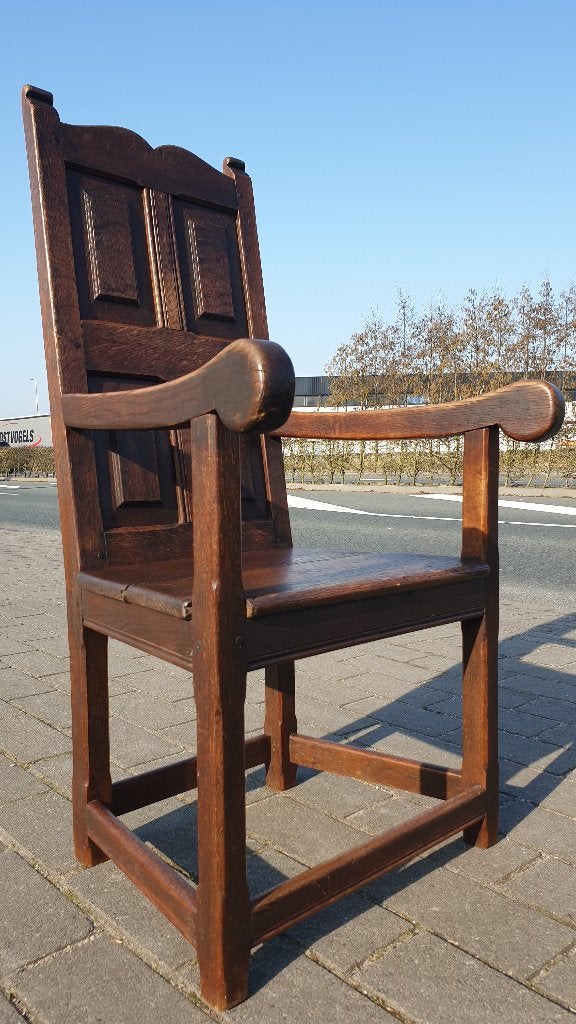 Antiek houten paneelstoel met armleuningen uit klooster, Ophalen