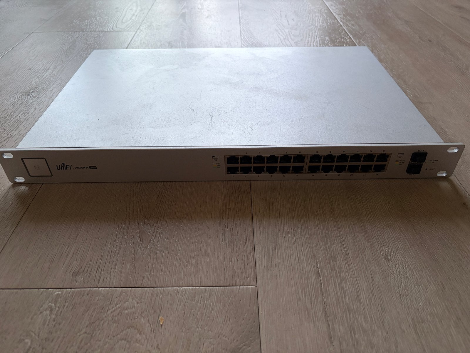 Ubiquiti UniFi Switch 24 250W - Gebruikt, Ophalen of Verzenden, Gebruikt