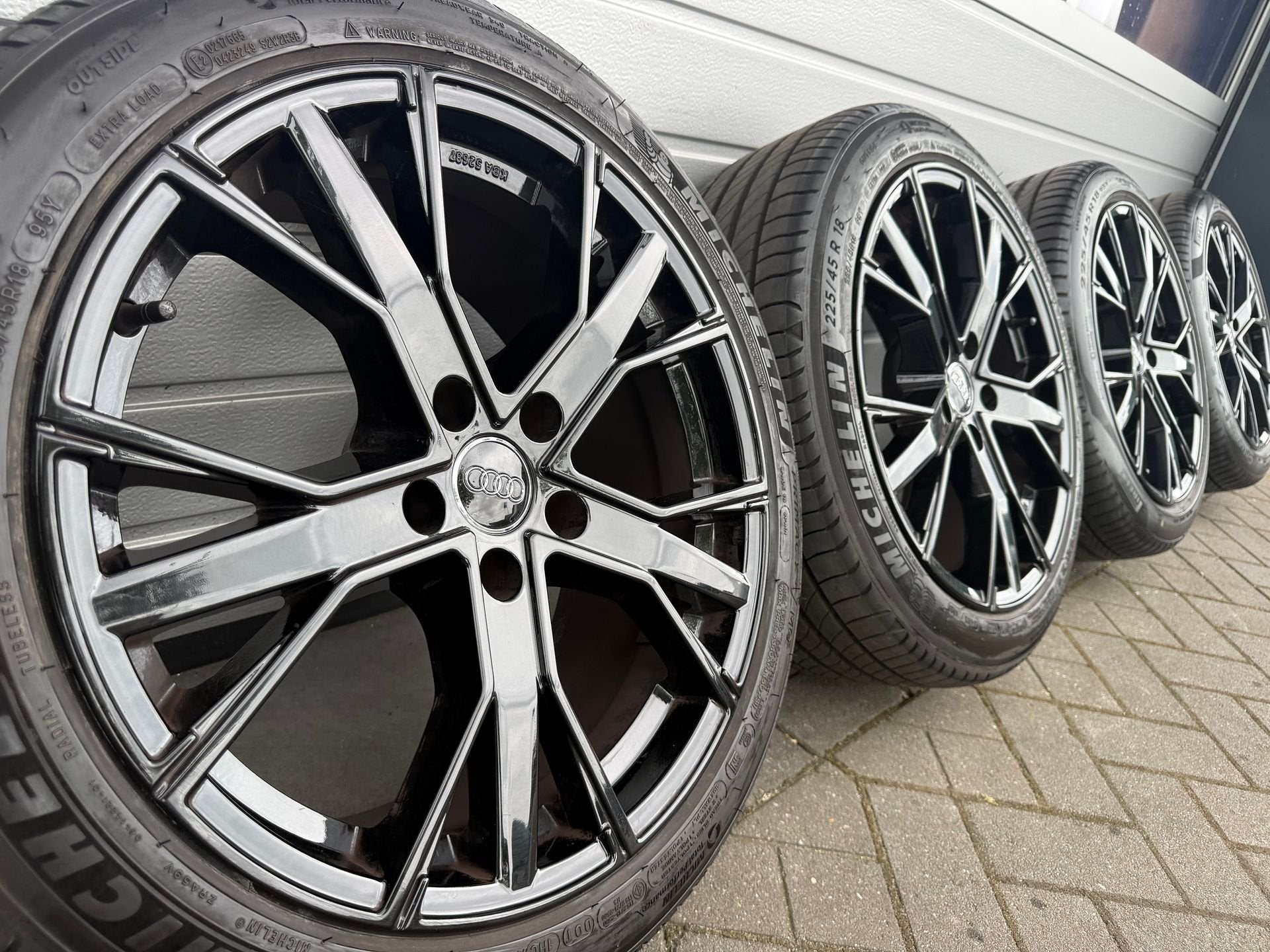 18 inch Audi s line A4 S4 B8 B9 B10 A3 S3 velgen zomerbanden, 18 inch, Gebruikt, -, -