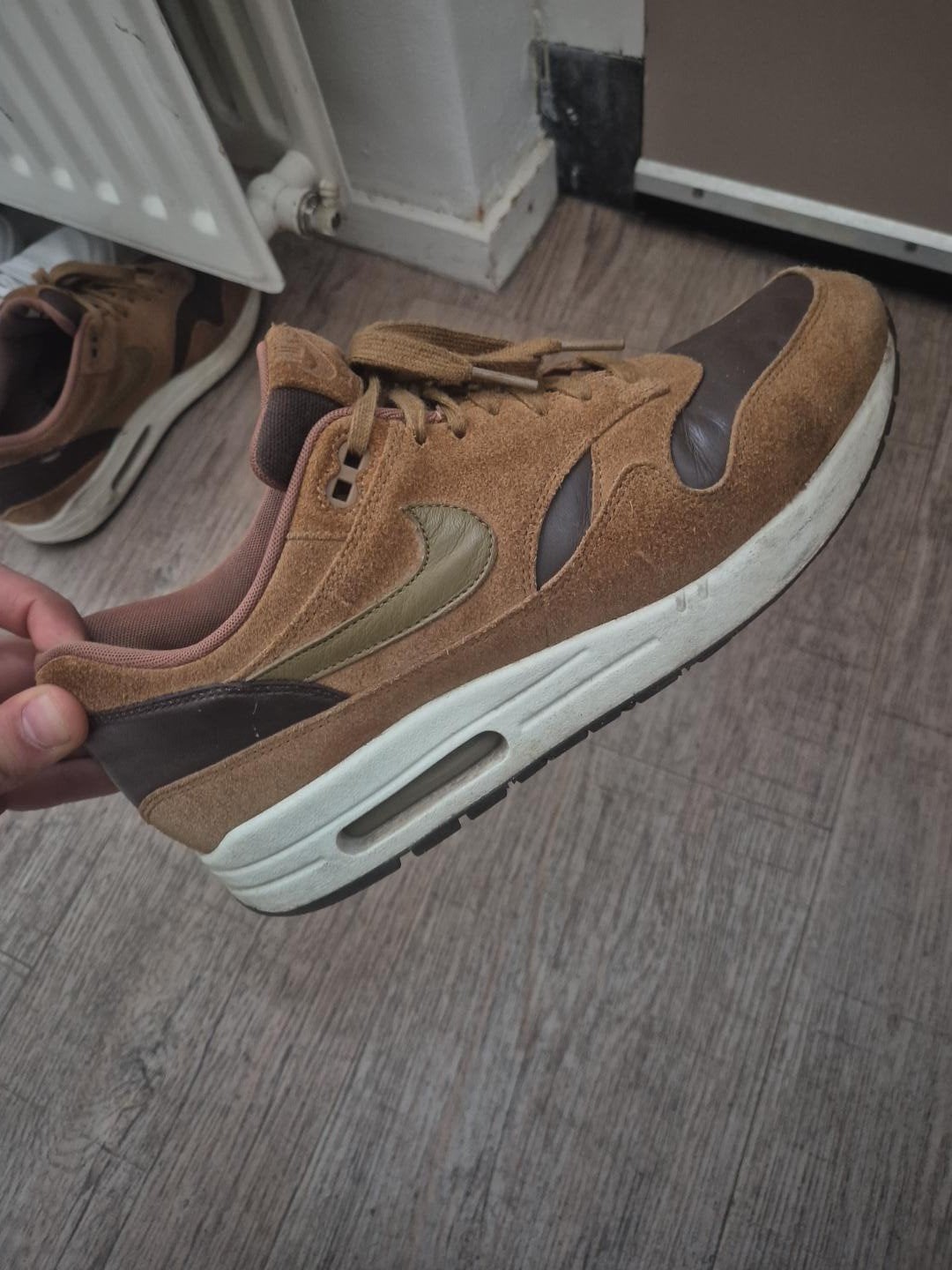 Nike Air Max 1 Premium Leather ale brown- Maat 44 -, Ophalen, Nike air max, Bruin, Gedragen