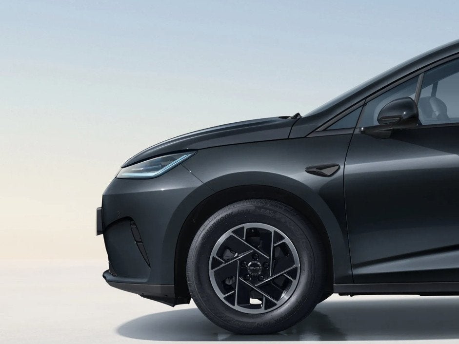 BYD DOLPHIN G 1.5L DM-i Boost | 105km Elektrisch actieradius, Auto's, BYD, Dolphin, Stof, Euro 6, 4 cilinders