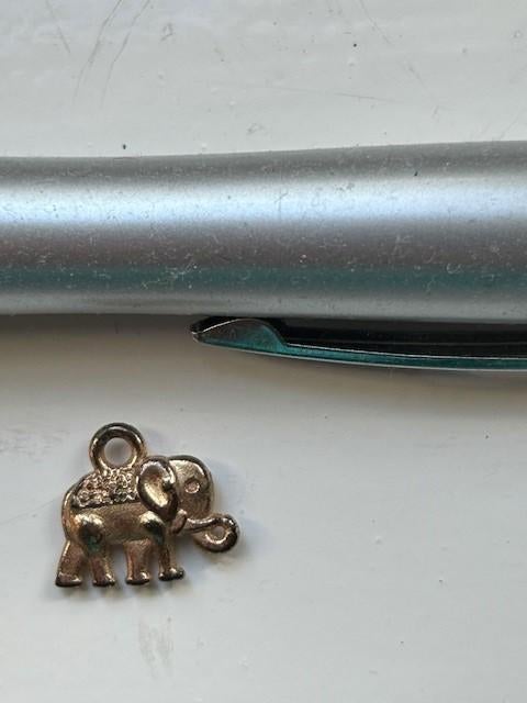 Olifant hangertje voor ketting/ armband/ oorbel, Overige materialen, Ophalen of Verzenden, Zo goed als nieuw, Zilver