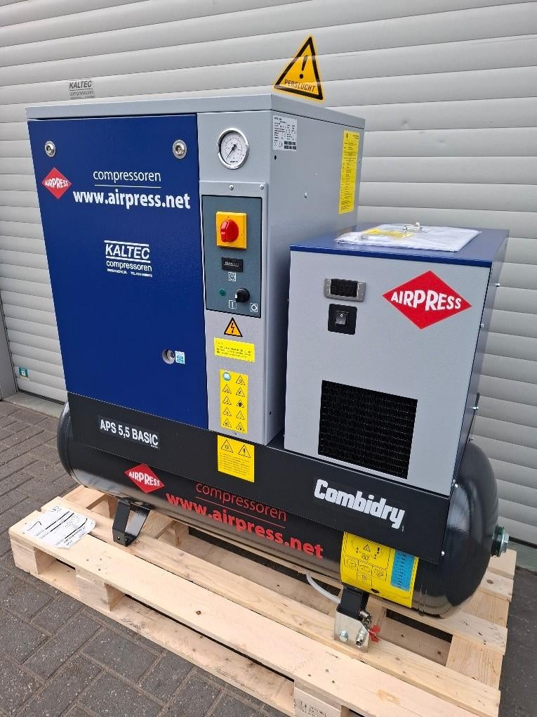 Airpress 4kW / 5,5PK schroefcompressor met luchtdroger NIEUW, Ophalen, Nieuw, 400 tot 800 liter/min, Geluidgedempt