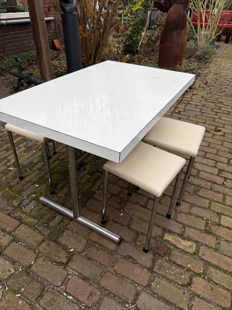 Jaren 60 eethoekje formica en metaal chroom tafel, Huis en Inrichting, Tafels | Eettafels, Ophalen, Gebruikt, 100 tot 150 cm, Overige materialen