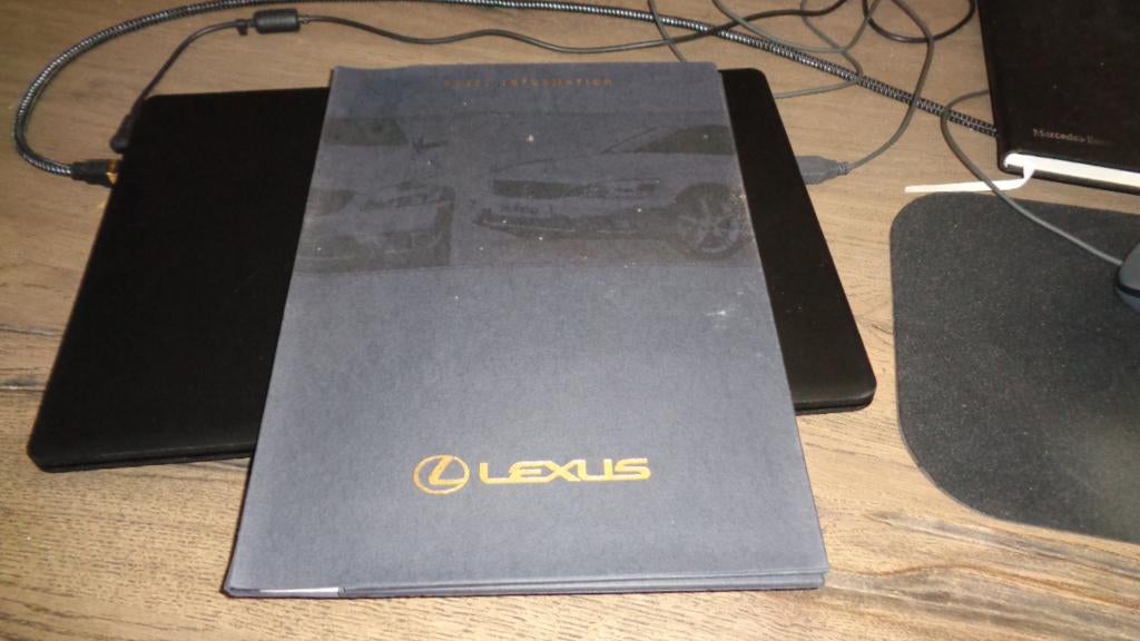 Persmap  LEXUS  IS200  ,  2-1999, Verzenden, Nieuw, Overige merken