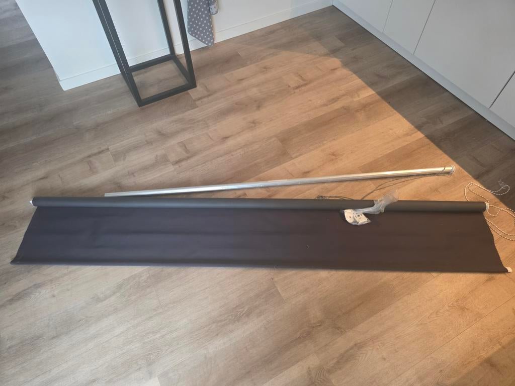 Zwarte rolgordijn - 229x155 cm, Gebruikt, Zwart, Ophalen of Verzenden, 200 cm of meer