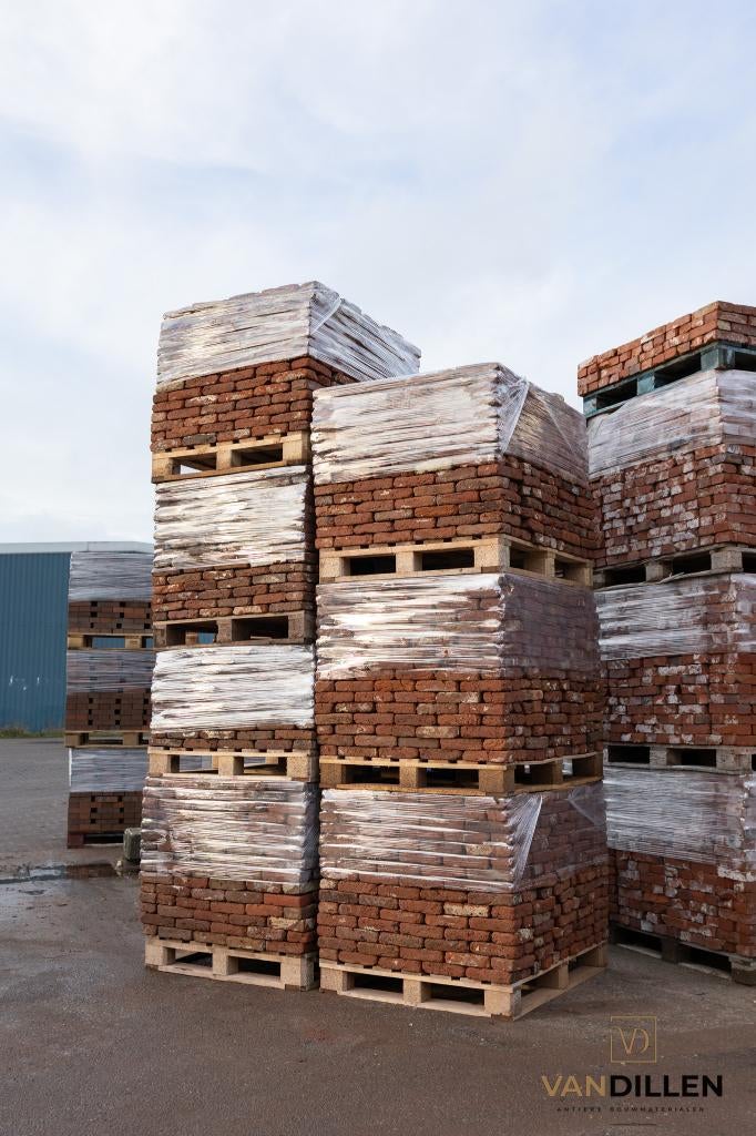 Antieke rode handvorm stenen waal ca 22 x 4.5 5.300 stuks, Doe-het-zelf en Verbouw, Metselstenen, Verzenden, Zo goed als nieuw