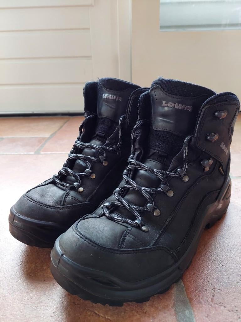 Lowa Renegade dames zwart 44.5, Sport en Fitness, Bergsport en Wandelen, Zo goed als nieuw, Schoenen, Ophalen of Verzenden