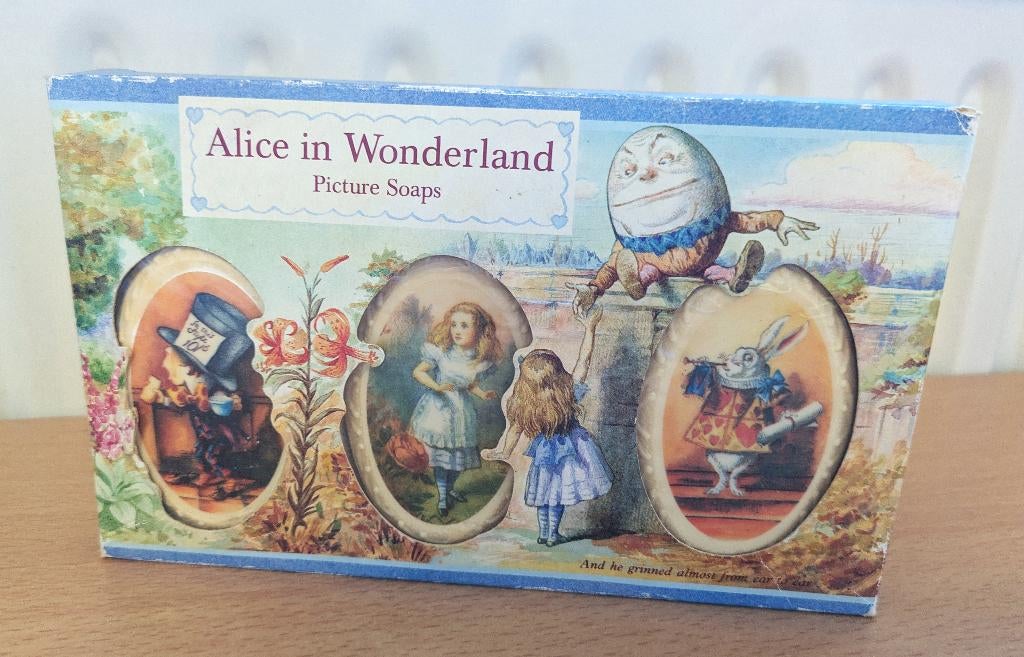 Alice in Wonderland picture soaps, Ophalen of Verzenden, Zo goed als nieuw